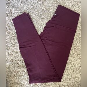 Lululemon High rise 28” Legging!!